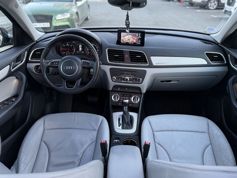 Audi Q3 2.0TDI 177CP 2015 Quattro/ Automat / Panoramic / Piele