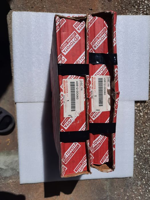 Предни спирачни дискове за toyota augo- оригинални