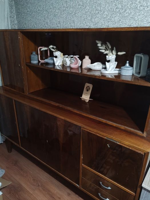 Стенка, сервант, шкаф