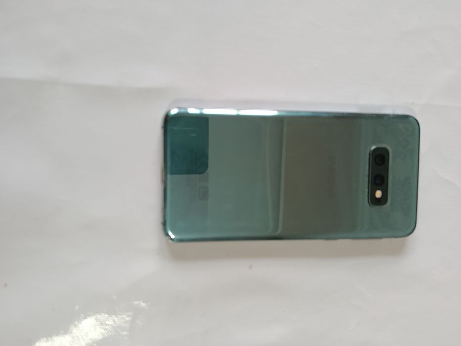 Samsung s10e  128/6