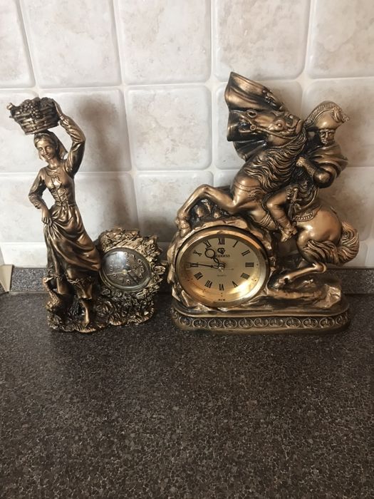 Продам часы настольные.