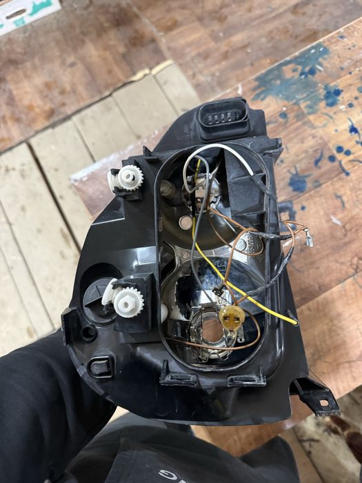 Фара приора 1 левая оригинал бош