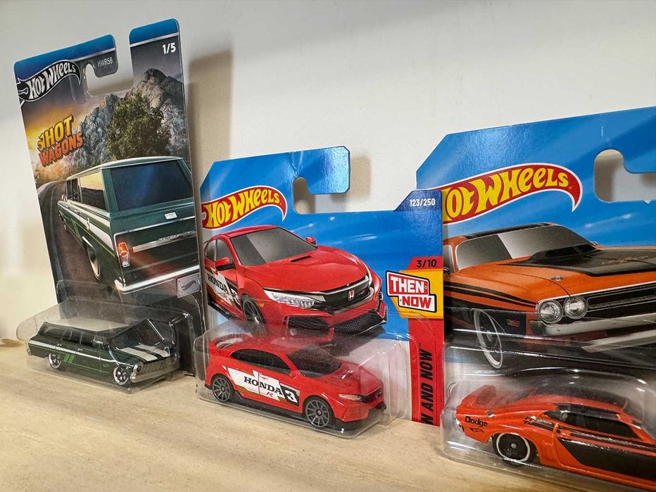 Hot Wheels колички модели хот уилс Продават Се Заедно