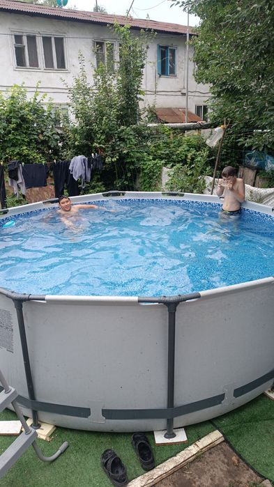 Продам каркасный бассейн