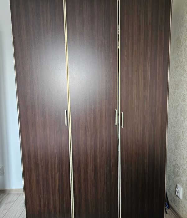 Mobila dormitor (pat,sifonier,2 noptiere)
