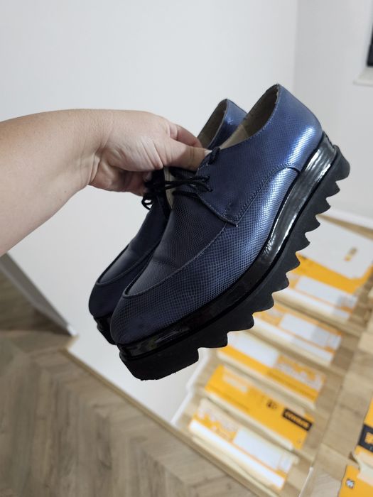 pantofi  piele naturala cu talpa