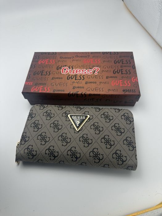Portofel dama Guess