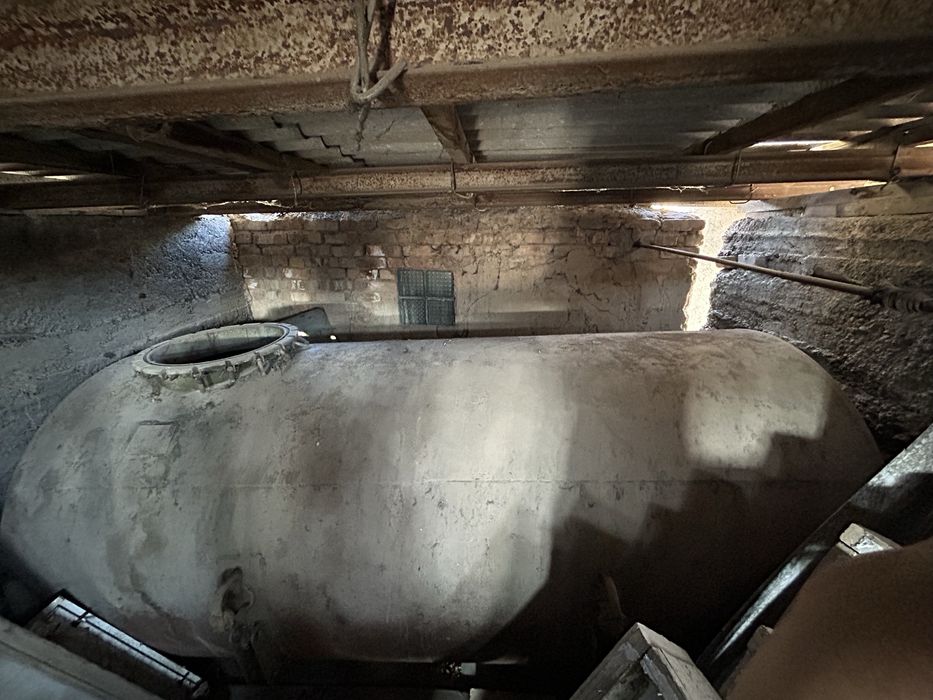 ⸻  Продаю металлическую ёмкость/цистерну