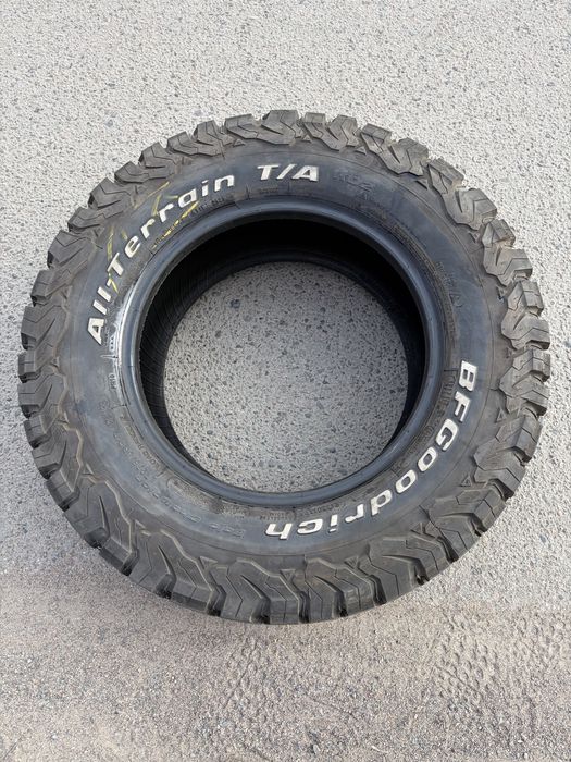 BF Goodrich AT KO2 - LT275/65/17