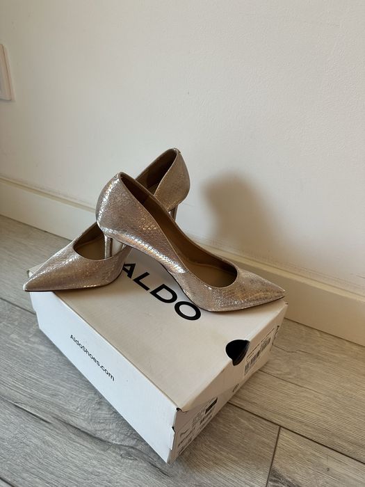 Pantofi ALDO, masura 37,5. Pret 150 lei