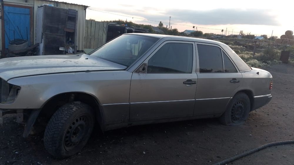 Продам мерседес 124