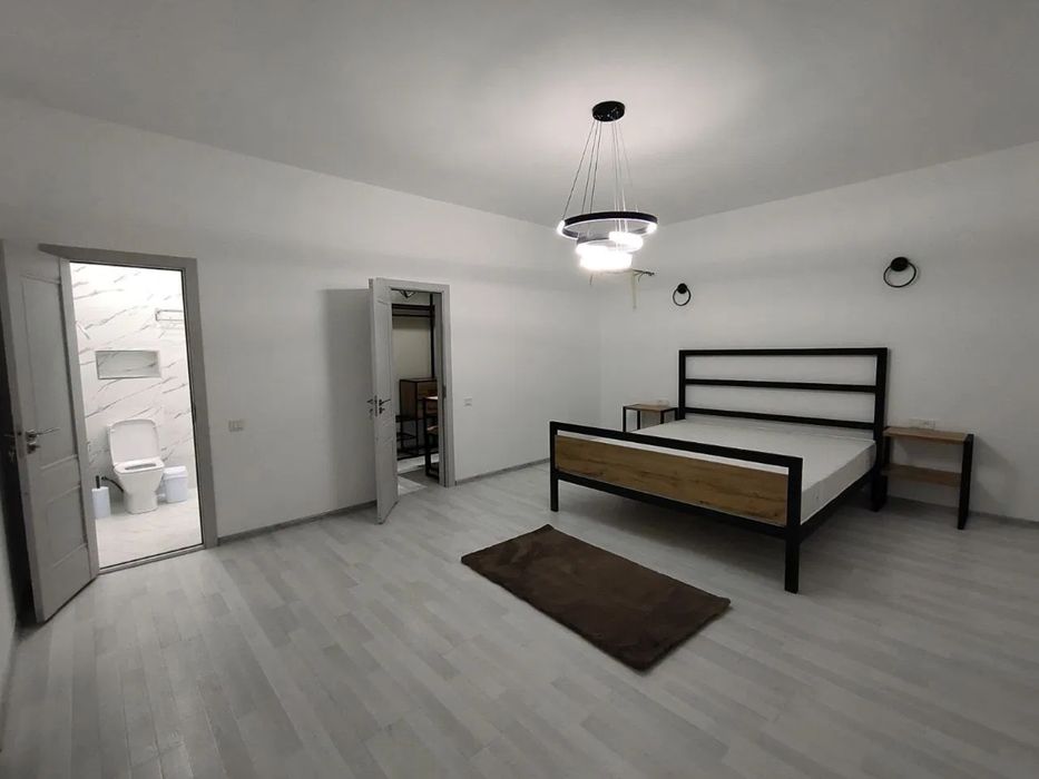 Аренда евро коттеджа с бассейном  ( н474 )