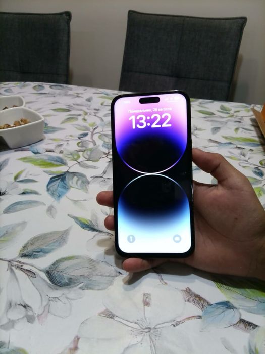 Продам айфон 14 про мах