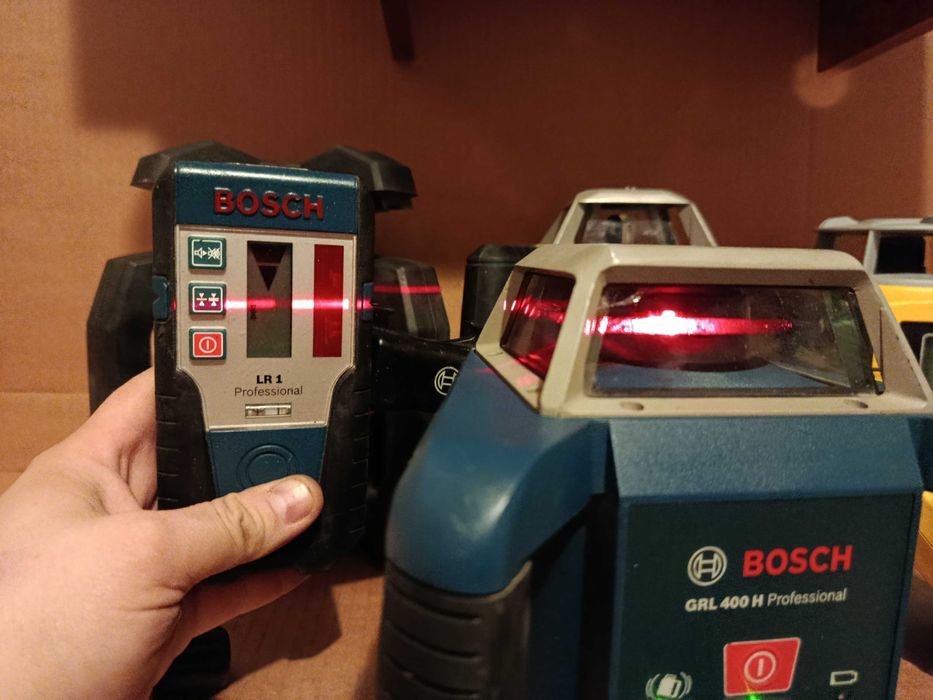 NIvela Laser ROSU BOSCH GRL400H Professional + Receptor LR1