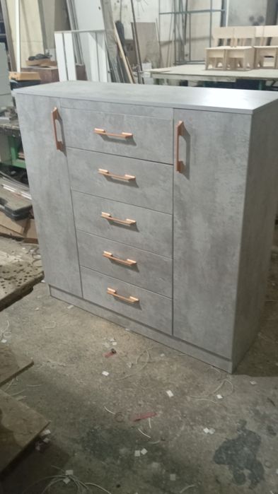 Продам комод из ламинированного дсп