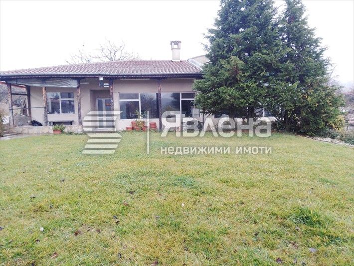 Продава се Промишлена сграда в с. Змейово, Област Стара Загора - 850 кв.м за 389 €/кв.м - Снимка #11