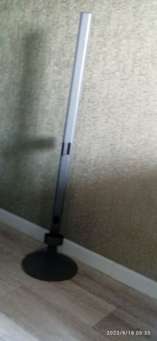 Продам подставку для пылесоса Dyson, полностью новая.