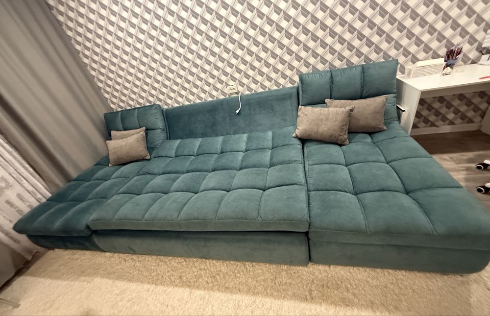 Продам диван 200 тыс (торг)