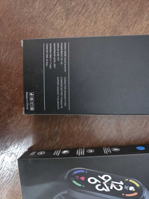 Bratara inteligenta, Monitorizare tensiune arteriala, Somn, Pasi