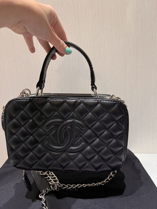 Geanta Chanel, neagra, piele ecologica 20x15 cm