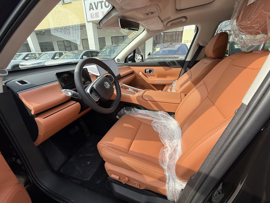 Leapmotor C16 Restyling 2026 Full Hybrid 1 yil rasmiy kafolat