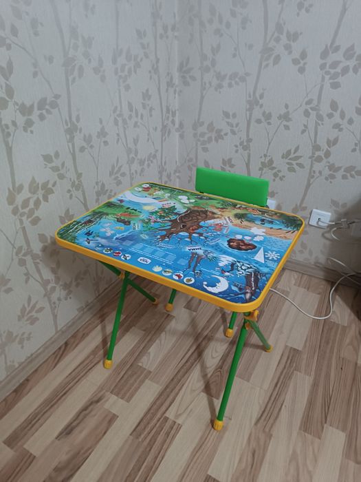 Детский стол и стул