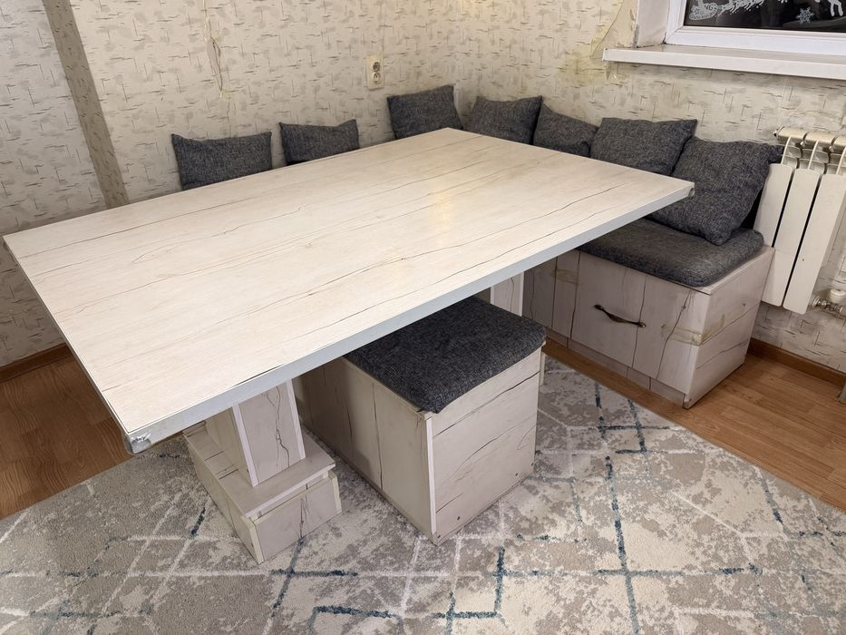 Куханый гарнитур