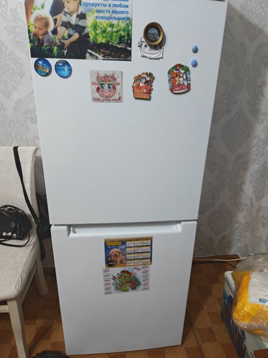 Продаётся холодильник индезит