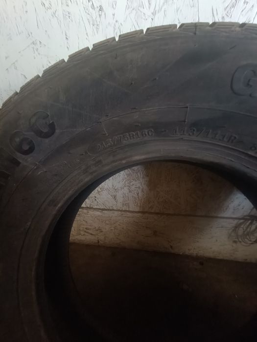 Продам резину 215/75/16С зима