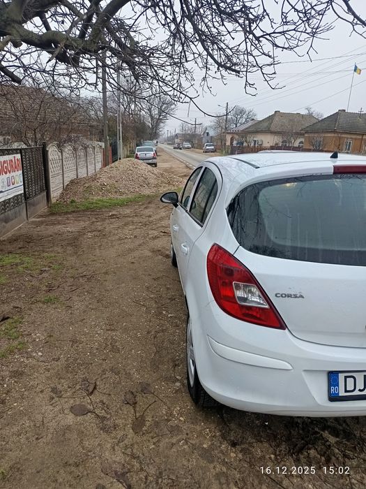 Vând Opel Corsa D
