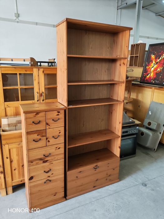 Comoda și biblioteca din Lemn Masiv - Mobila Germania