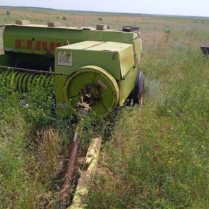 Пресс-подборщик тюковый