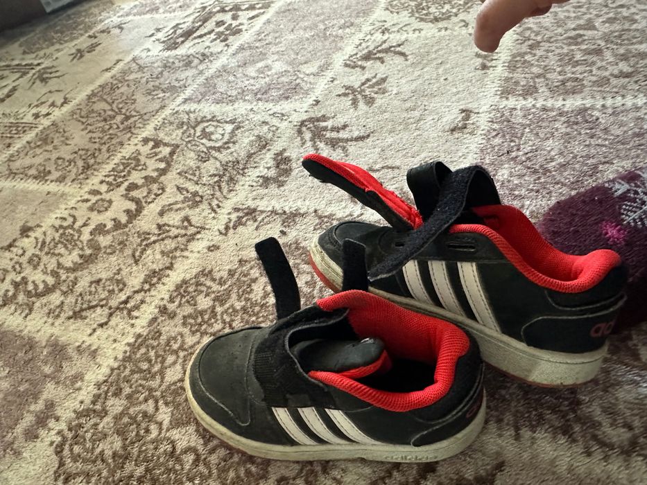 Детски оригинални маратонки адидас + други