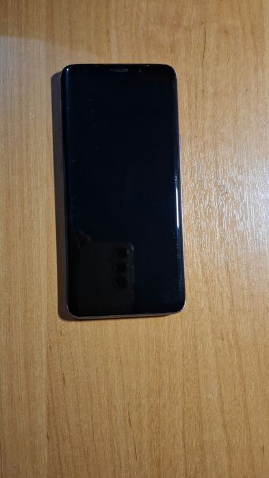 Смартфон : Samsung S9
