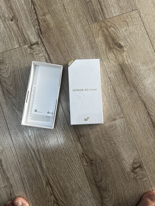 Honor 400 Smart, este in tipla , nefolosit