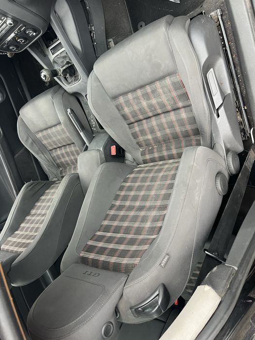 Голф 5 на части 2.0д 140к.с мотор бкд в талона писан без номер