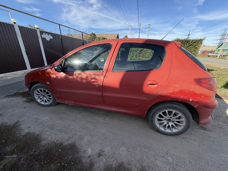 Продам автомобиль Peugeot 206