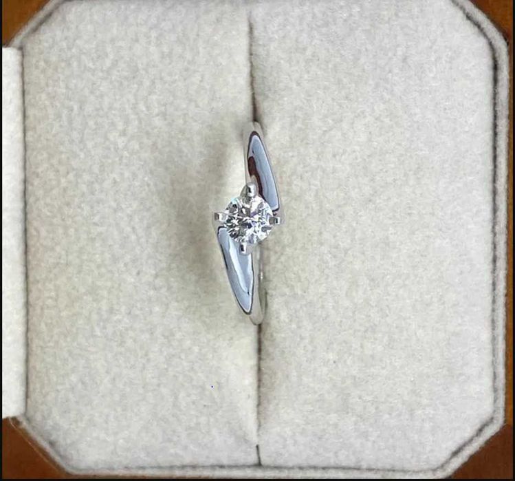 Годежен Пръстен Нов с Диамант Сертификат CGL/GIA Diamond диманти