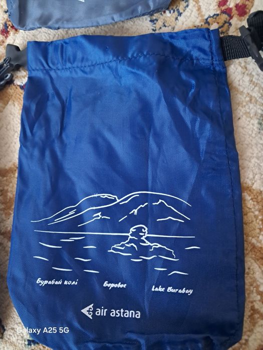 Сумочки с этно рисунком с застёжкой.