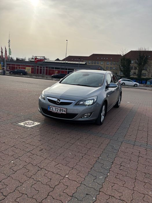 Opel Astra J....