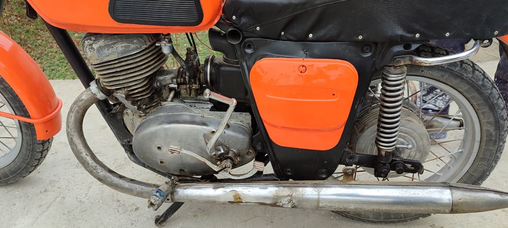 Иж планета 4 сотилади