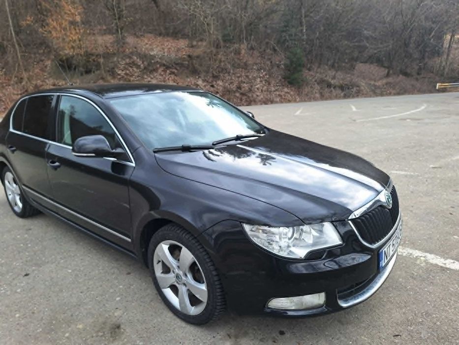 vând skoda superb 2