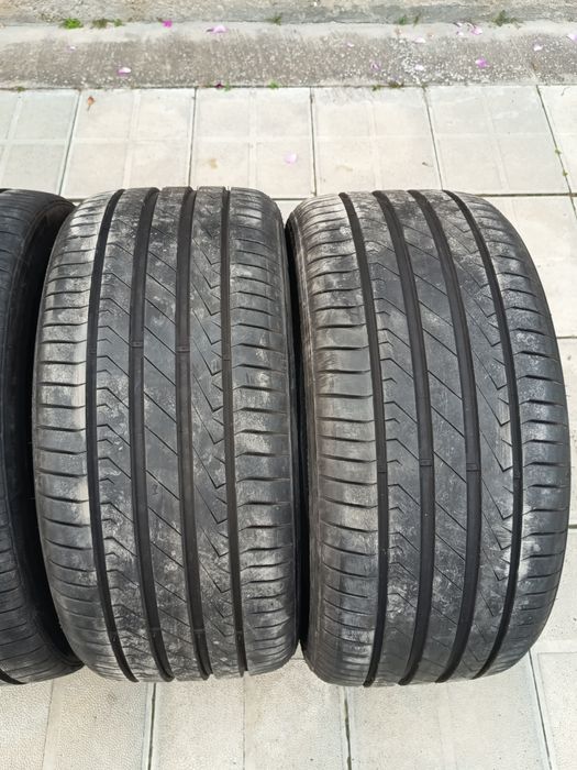 Гуми 255/35/19 2 броя dot1821 7mm грайфер
