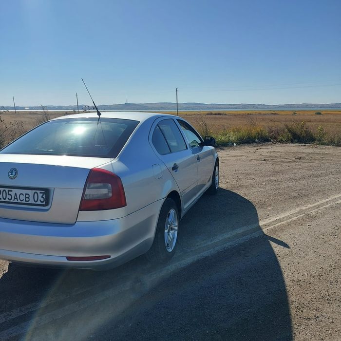 Срочно продам автомашну.