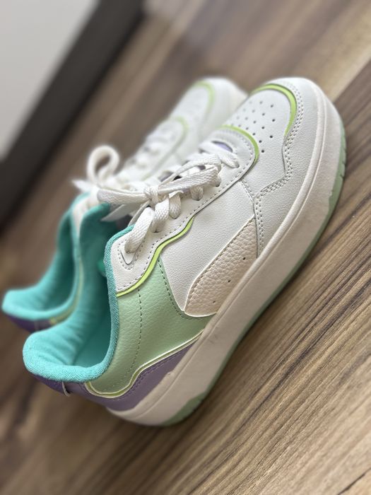 Дамски кецове и сандали