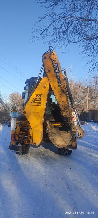 Услуги экскаватор-погрузчик