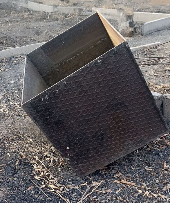 Емкасть    продам.