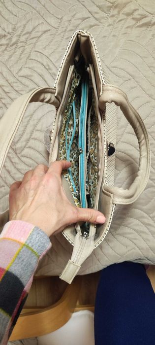 Дамска чанта в телесен цвят