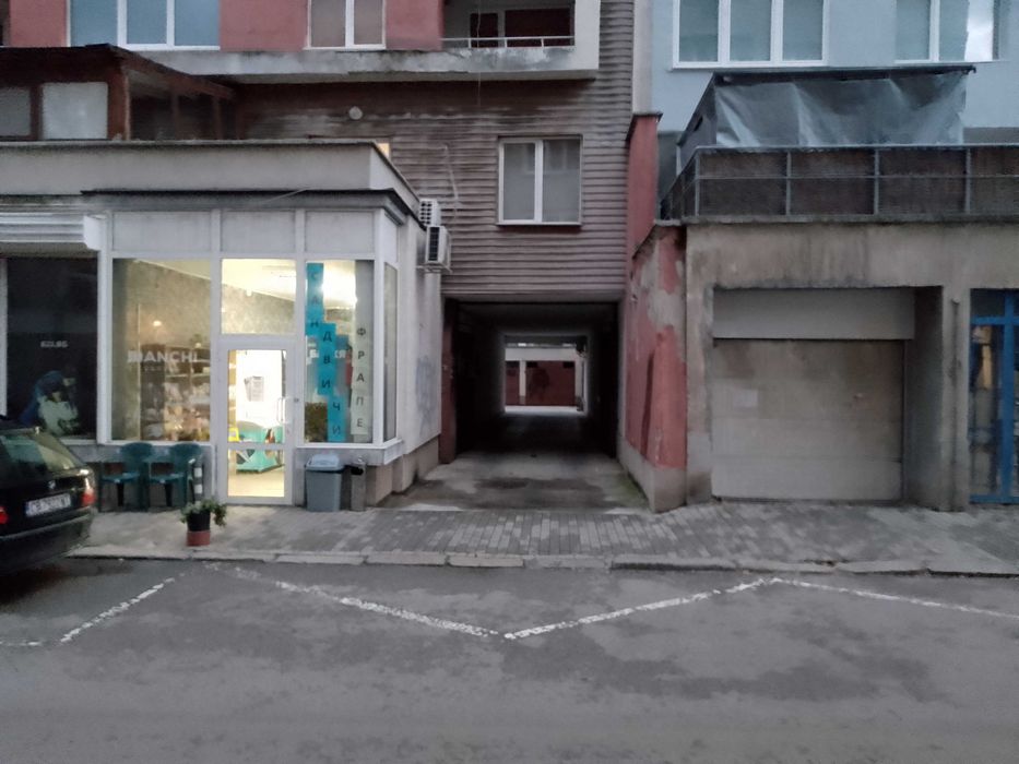 Дава се под наем Гараж / Паркомясто в София, Овча купел 1 - 15 кв.м за 90 € - Снимка #1