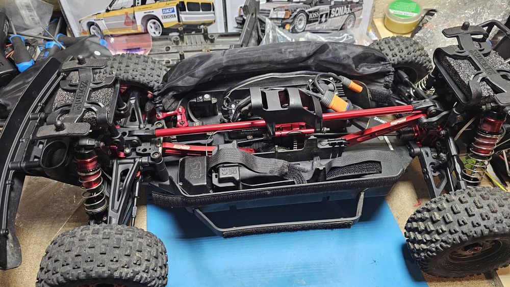 RC Arrma Mojave 6s BLX (masina cu telecomanda )
